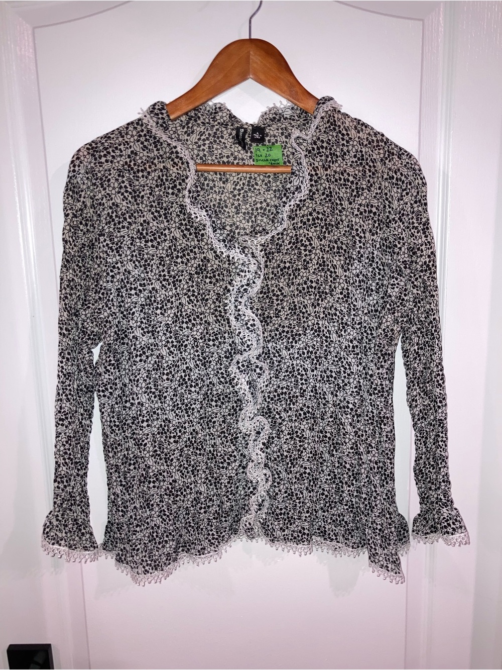 Essentials By Milano Black & White Floral Ruffle Button Up Blouse - size L